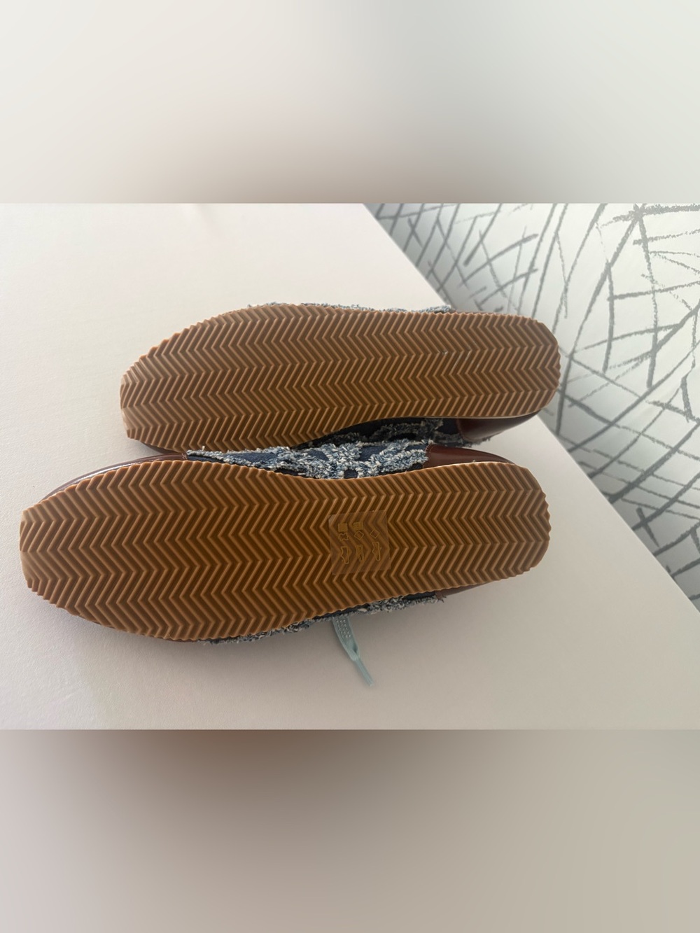 Kurt Geiger London Islington Frayed Denim Sneaker with Leather Accents . - Picture 10 of 13